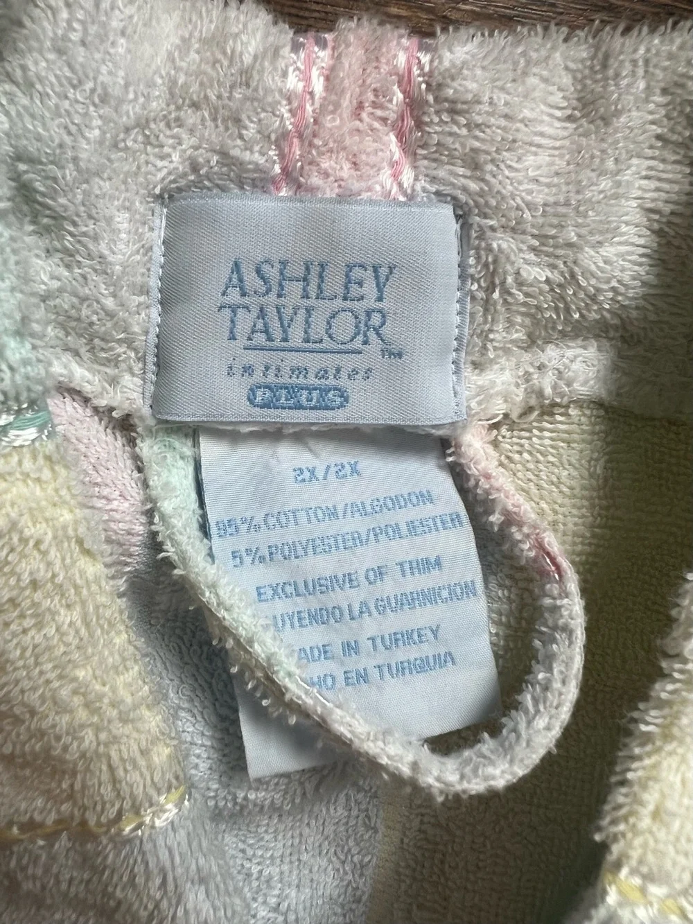 Ashley Taylor size 2X wide stripe pastel cotton tie front robe